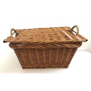 Gift Tree Wicker Basket Lift-Off Lid Storage Picnic Basket Handles w/Gift Tag